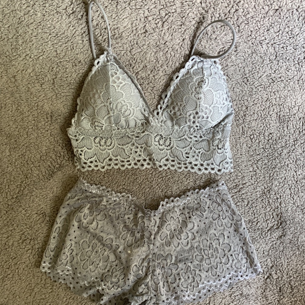 Women’s Lace Lingerie Set